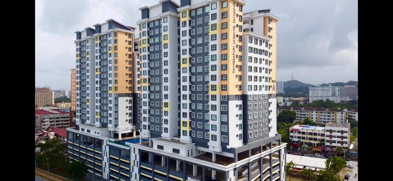 Casa Callisto Homestay - New Seaview With Pool 3Br Apartment Ladang Tanjung Kuala Terengganu Eksteriør bilde
